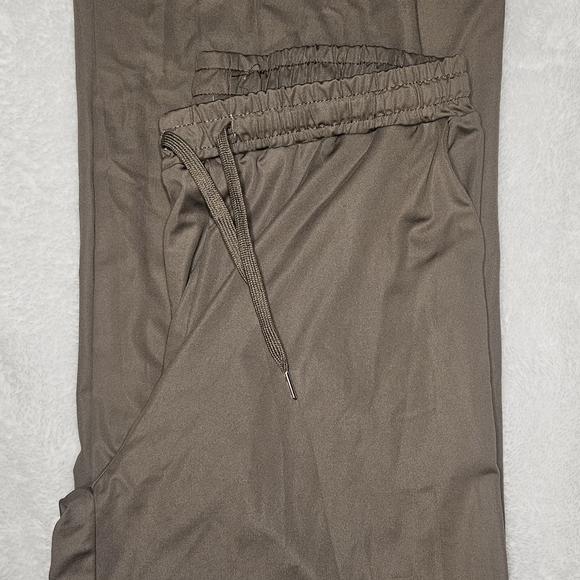 2-Piece Lounge Set: Coffee Brown V-Neck Top and Wide Leg Pants - Picture 9 of 9